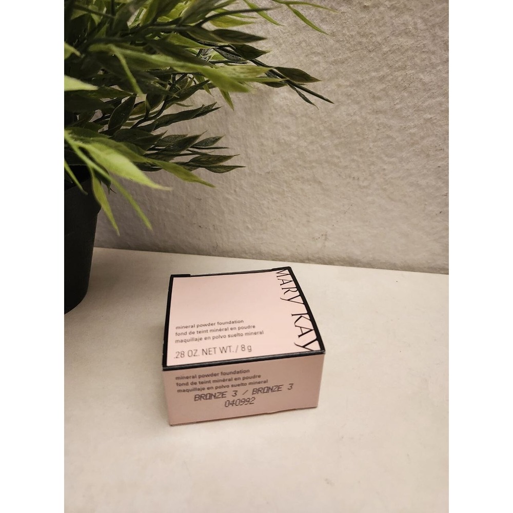 Mary Kay Mineral‎ Powder Foundation 040992 BRONZE 3 .28oz 8g New in Box